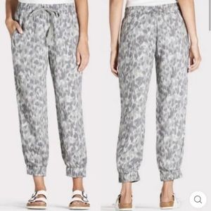 Cloth & Stone Animal Print Joggers With Pockets Tencel Gray Green Small